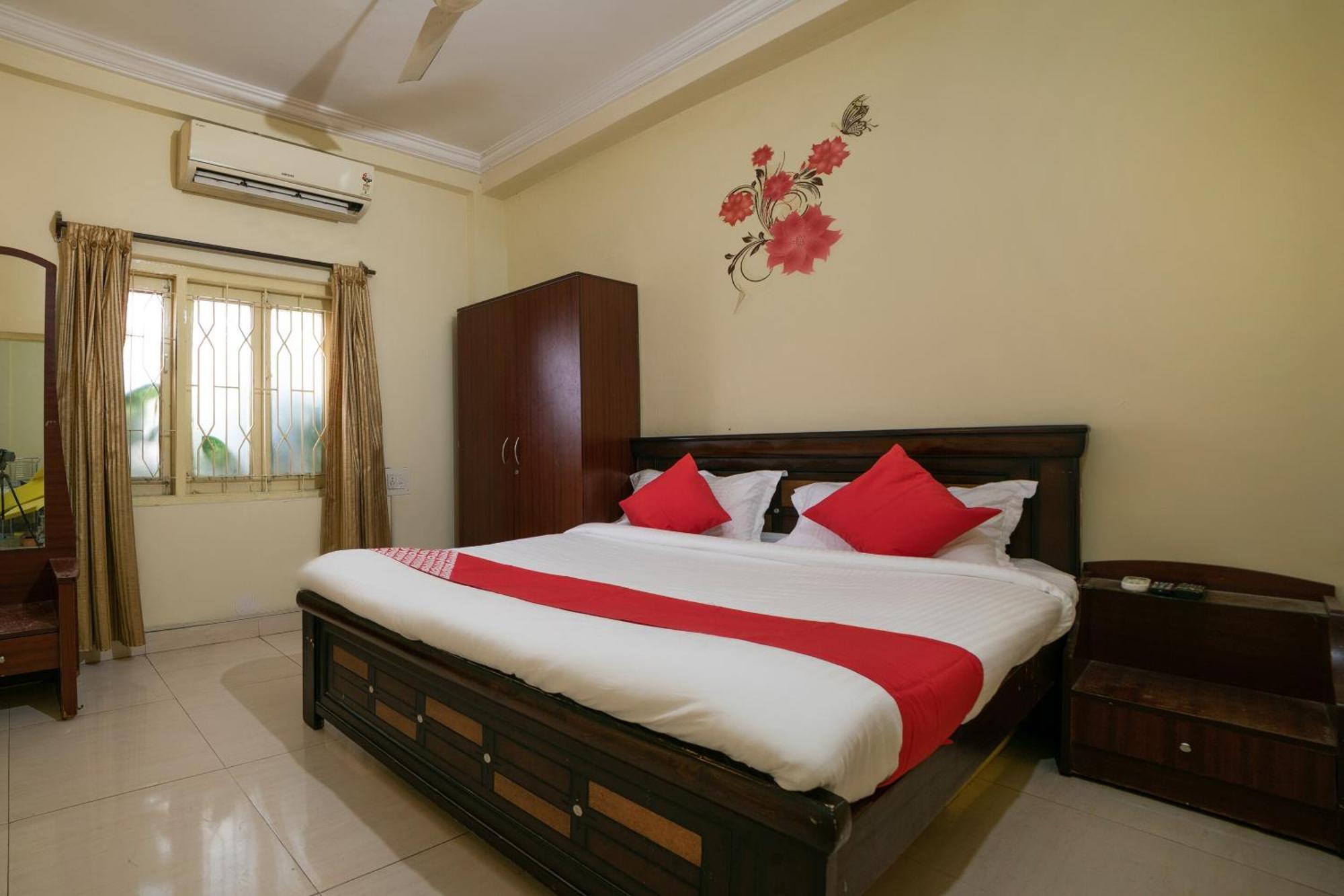 Oyo Th Guest House Hyderabad Exterior photo